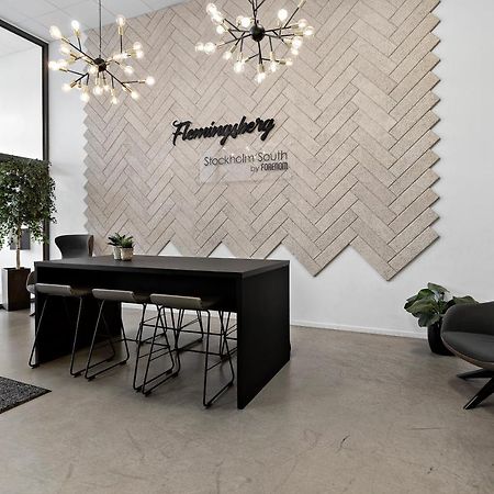 Forenom Hotel Flemingsberg - 10Min From Aelvsjoe Huddinge Eksteriør bilde