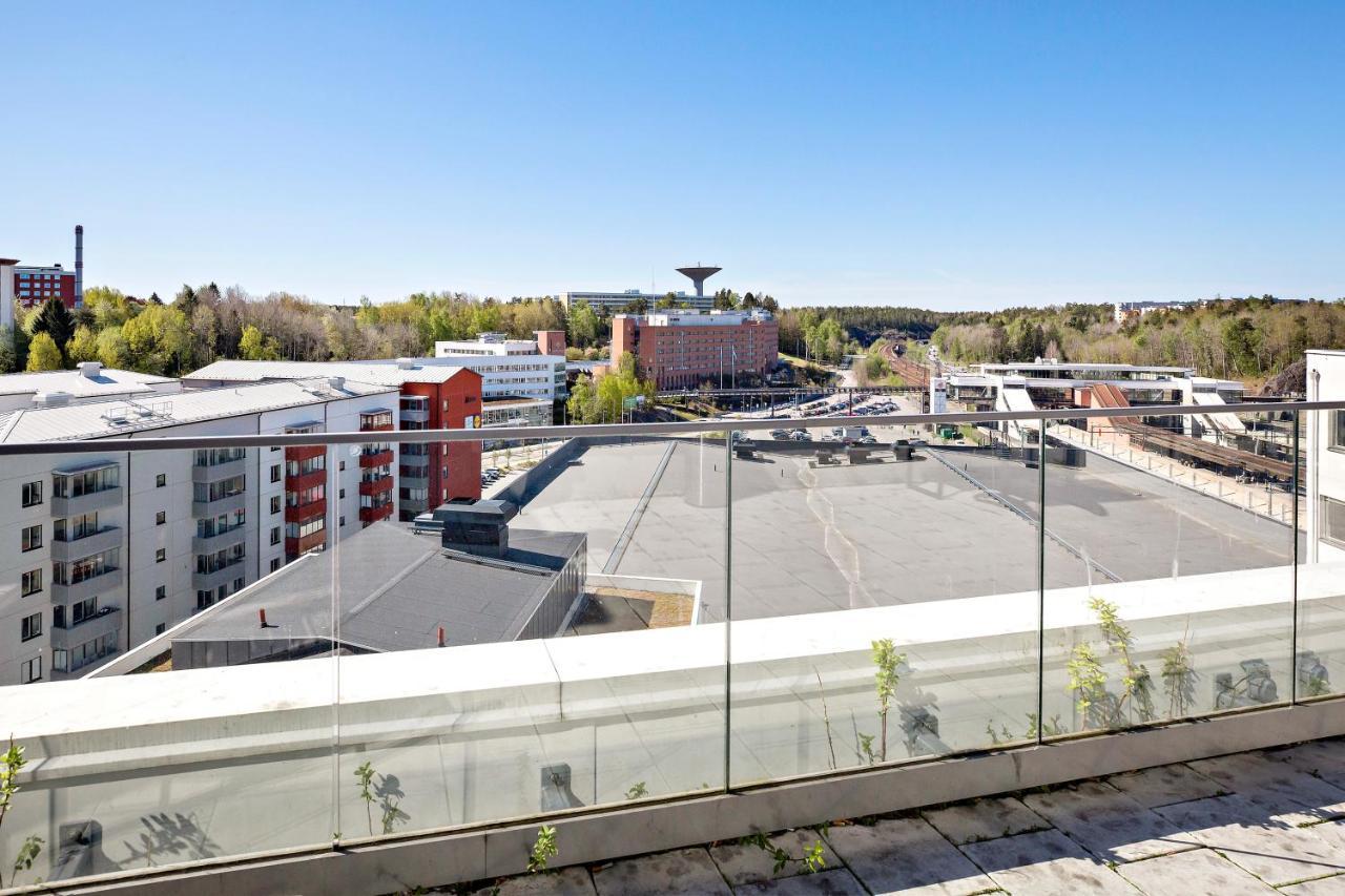 Forenom Hotel Flemingsberg - 10Min From Aelvsjoe Huddinge Eksteriør bilde