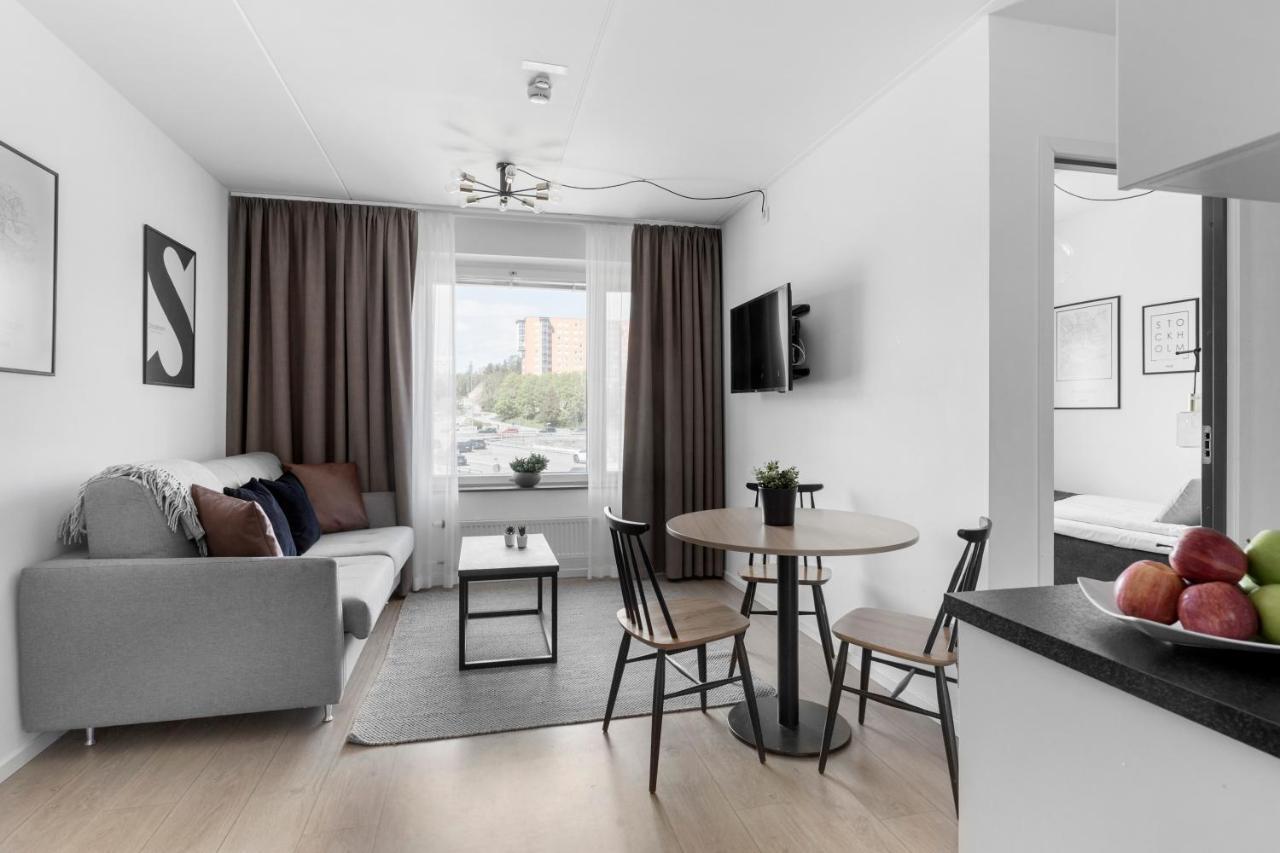 Forenom Hotel Flemingsberg - 10Min From Aelvsjoe Huddinge Eksteriør bilde