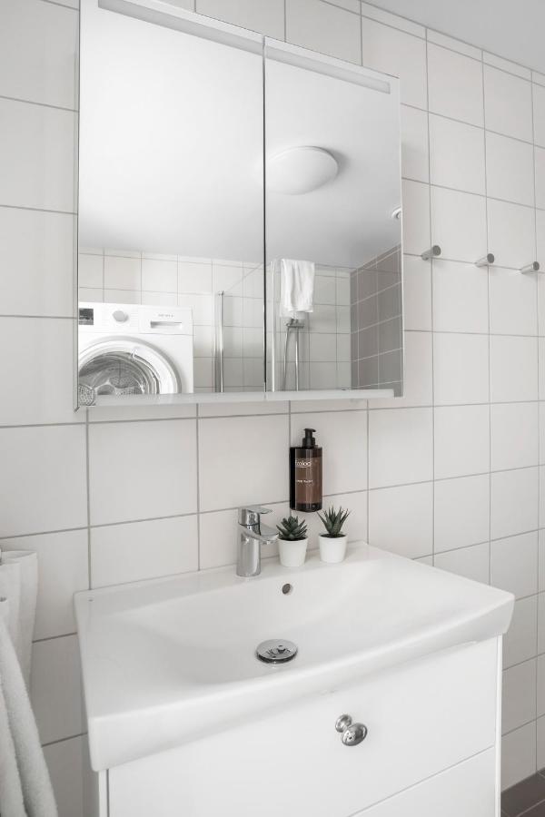 Forenom Hotel Flemingsberg - 10Min From Aelvsjoe Huddinge Eksteriør bilde