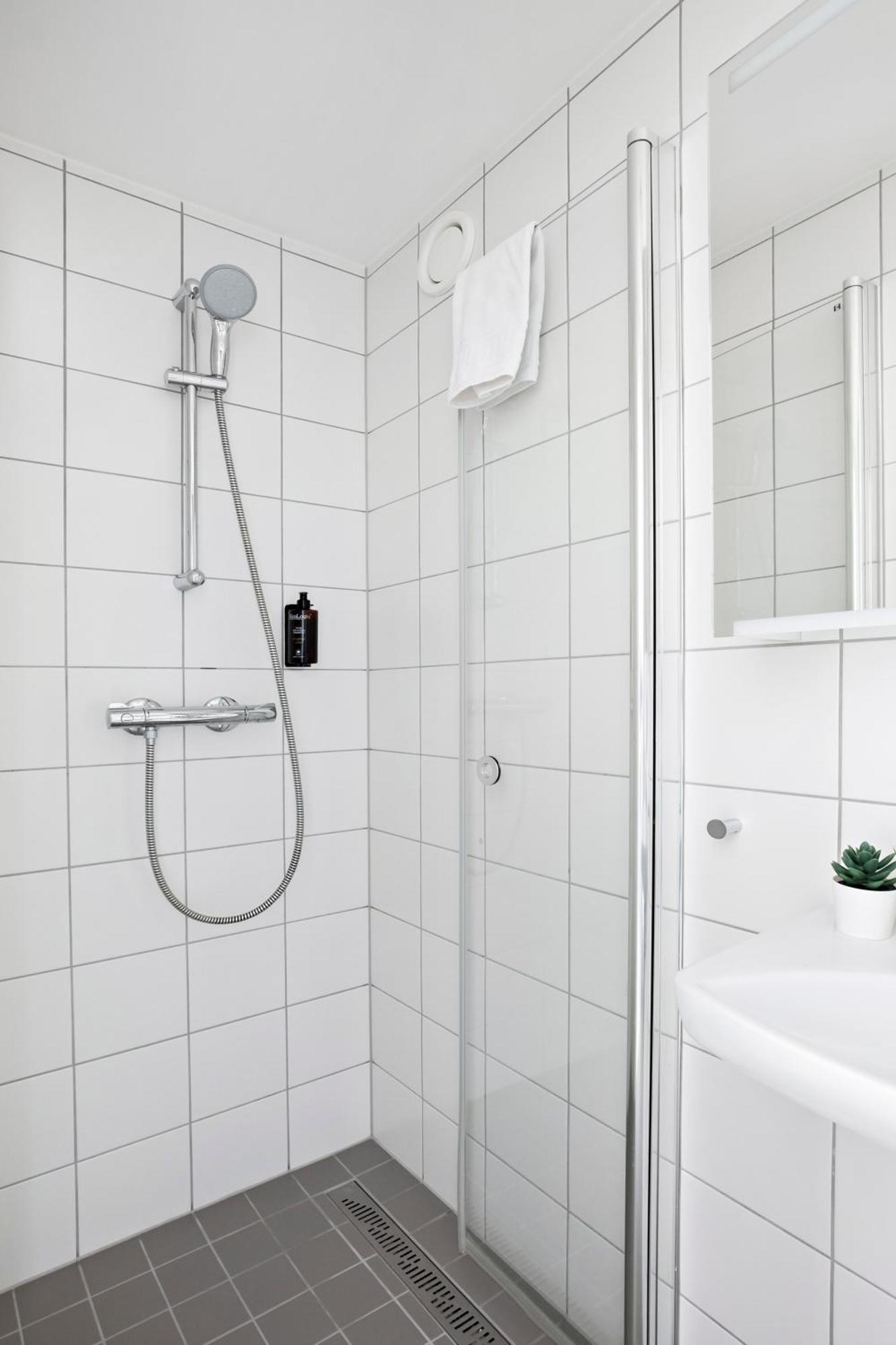 Forenom Hotel Flemingsberg - 10Min From Aelvsjoe Huddinge Rom bilde